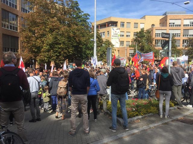 20 000 demonstrieren in Stuttgart für Klimaschutz