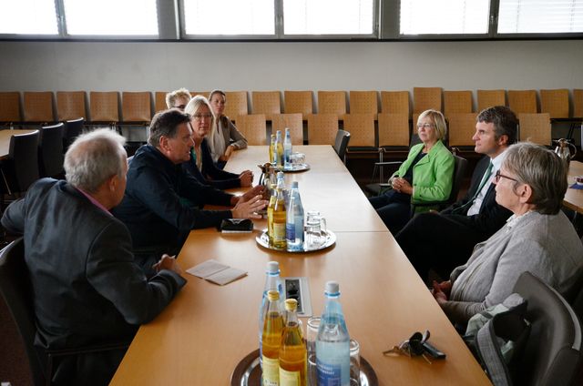 Meinungsaustausch zur Flüchtlingspolitik