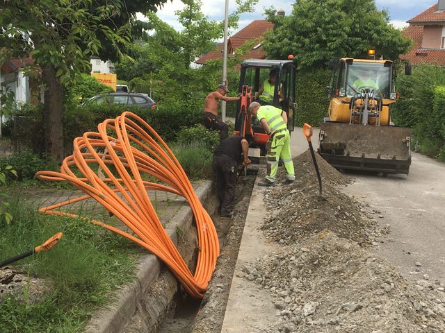 Glasfaser für Neckarrems und Hochberg
